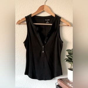 Woman’s xs Blank button up tank top